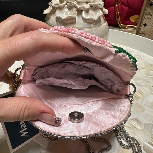 NWT Viral Marshall’s strawberry shake w/straw beaded handbag so unique! - Picture 6 of 6